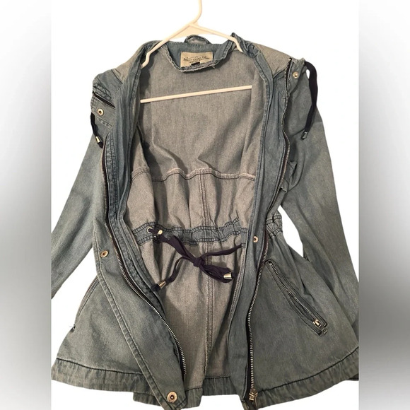 Women’s Vintage Cotton Chambray Zip Jacket With Hood - Picture 4 of 10